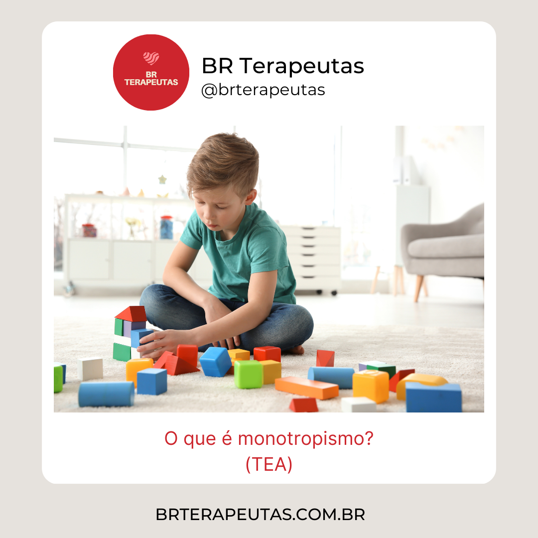 O monotropismo é uma teoria do autismo desenvolvida por pessoas autistas - foto de criança com TEA com hiperfoco
