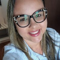 CARLA SILVA: Psicanalista online especializado em PCD e TEA